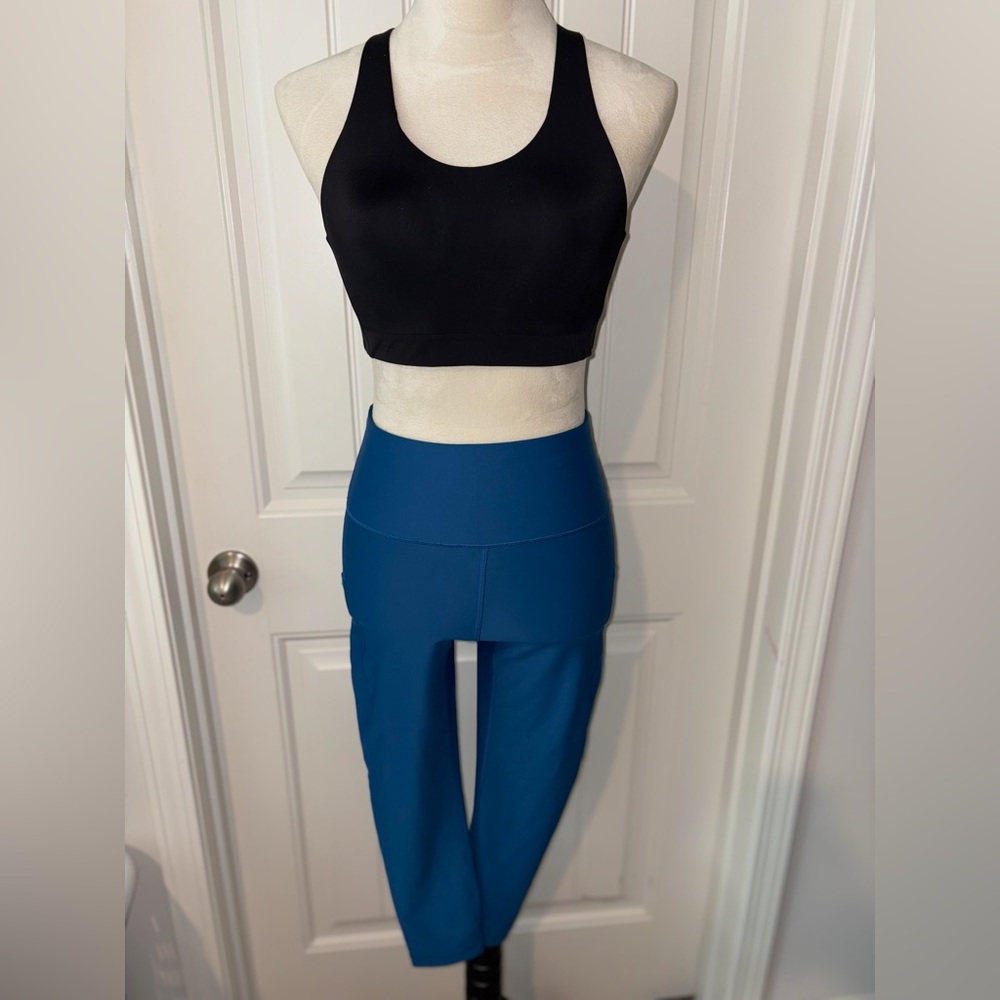 Athleta Interval Stash - 7/8 Tights and Sports Bra